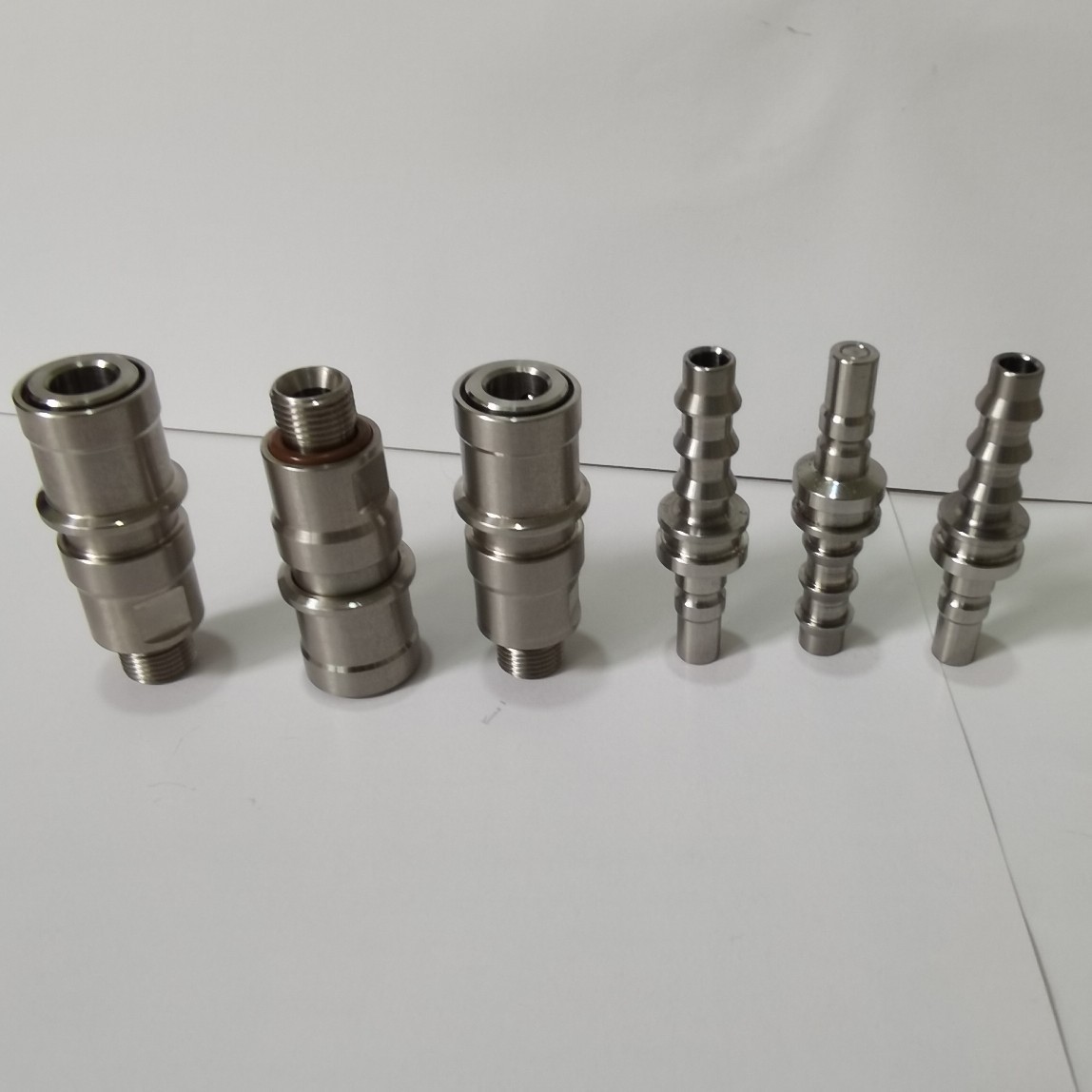 热销304快速接头互换兼容史陶比尔连接器cpu水冷接头服务器气动不