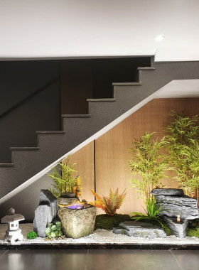 楼梯下仿真绿植竹子流水组合造景茶室会所店面橱窗假山石装饰景观