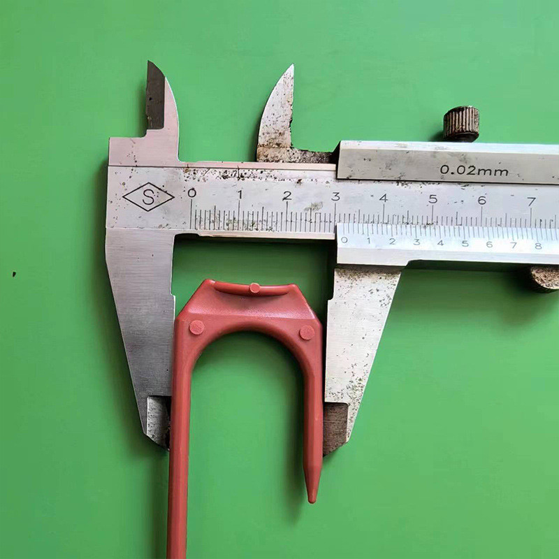 厂家滴灌带塑料批发固定器卡子灌溉带微喷防风配件滴灌带固定叉子