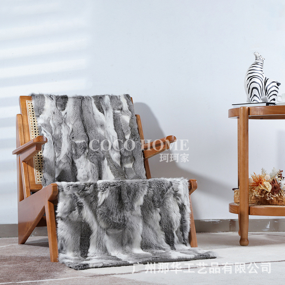 热销2024新款抱枕高级灰抱枕套轻奢风骏马贴布靠垫柔软提提花布背