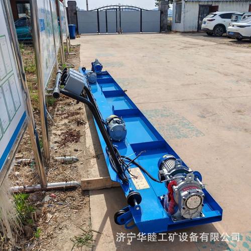 热销简易斜坡河道混凝土小型摊铺机整平摊铺机