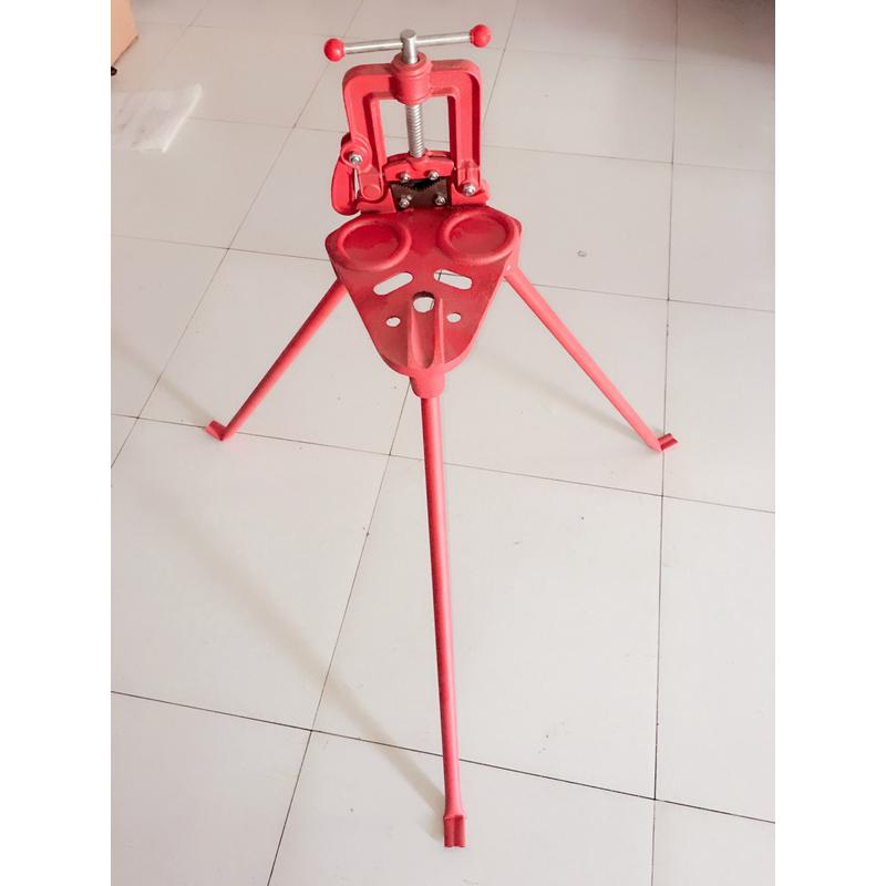 厂家销售重型中式带脚管子台虎钳龙门架三脚架台虎钳压带支架钳子