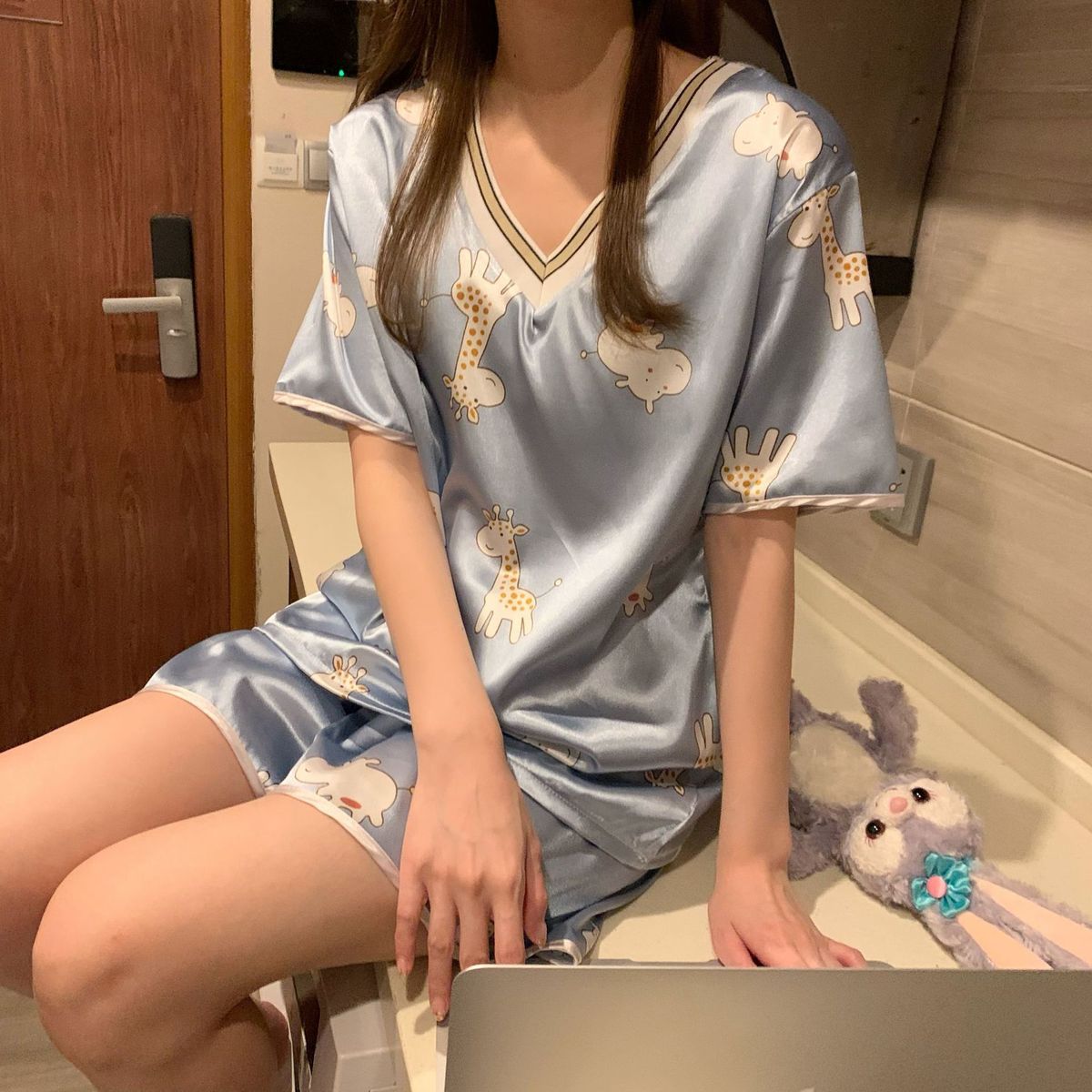 夏季睡衣女冰丝夏韩版清新V领薄款印花仿真丝绸套装可外穿家居服