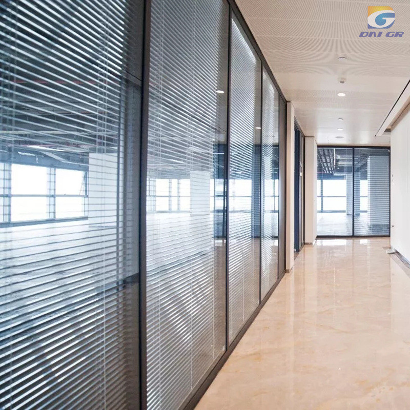 热销办公室隔断墙磨砂玻璃隔断厂家钢化玻璃铝合金单双层成品隔断