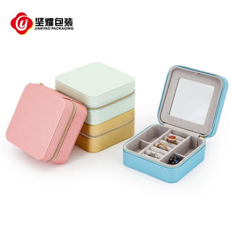 直销PU皮革拉链款便携式小巧珠宝首饰包装盒