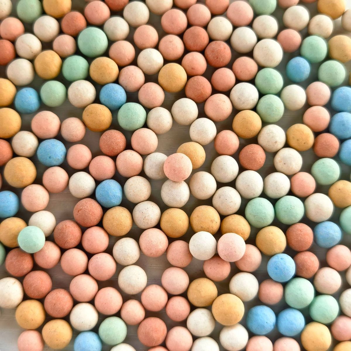 热销量大优惠厂家彩色陶粒园艺多肉颗粒负离子球饭麦石求陶瓷球栽