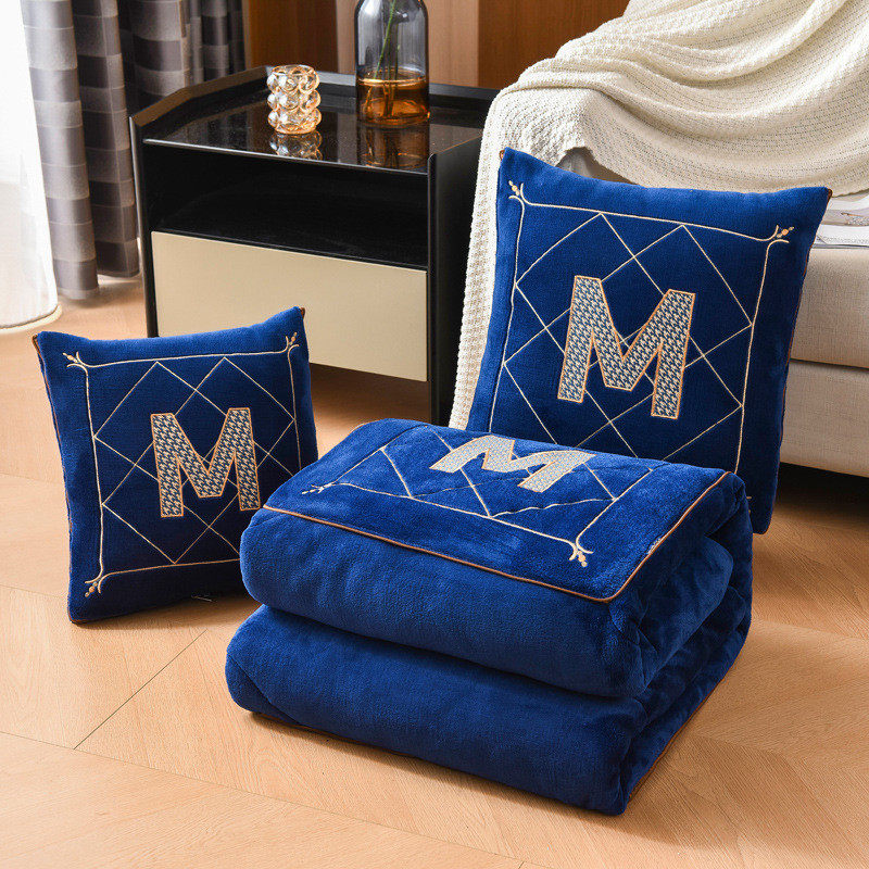 北欧简约字母刺绣抱枕被可折叠车载两用被子靠垫被加厚抱枕多功能,居家布艺,靠垫/抱枕,淘宝优惠券,粉丝福利购,淘宝优惠卷