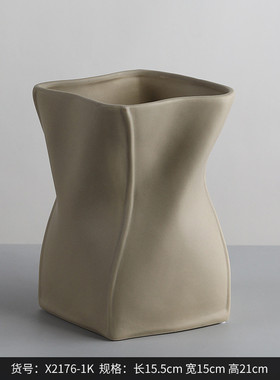 北欧莫兰迪餐桌扭曲陶瓷花瓶摆件几何花插色面玄关软装装饰品花器