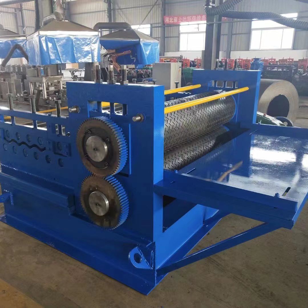 热销河北厂家供货多种花型校平楼梯冷弯压型设备压花机踏步滚压压