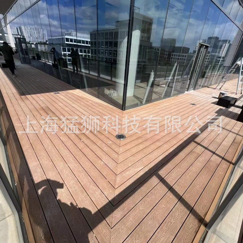 热销户外露台方孔塑木地板压花在线防滑圆孔共挤生态木塑实心仿木