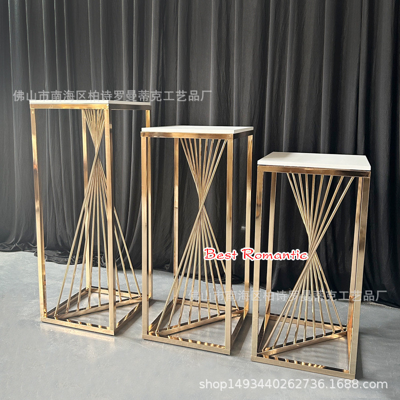 热销婚庆用品轻奢铁艺金色室内置物架奢华落地式玄关台置物架厂家