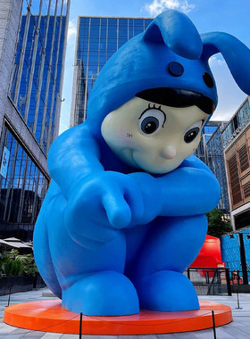 大型玻璃钢卡通雕塑户外打卡人物广场美陈摆件商场景观游乐场装置