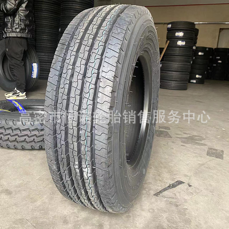 热销三角235/75r17.5花纹真空卡货车轮胎tr685全钢18层校车平板车
