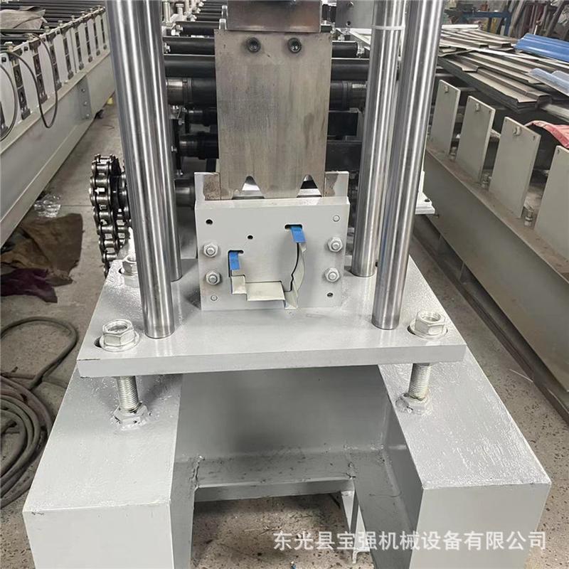 全自动斜成型机花边门框成型机设备45度门框剪门框切角机