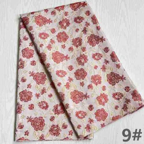 新款时尚大提花色织服装面料织金高精密立体工厂