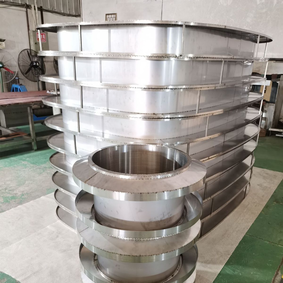 定做非标不锈钢钣金加工机架重型激光切割折弯制品外壳机械轴承盒