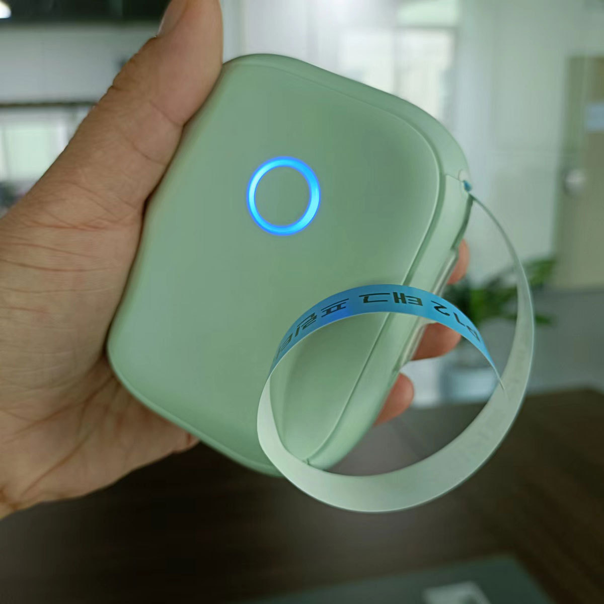 新品p12无家用连续纸标签打印机墨热敏打印不干胶迷你打印机