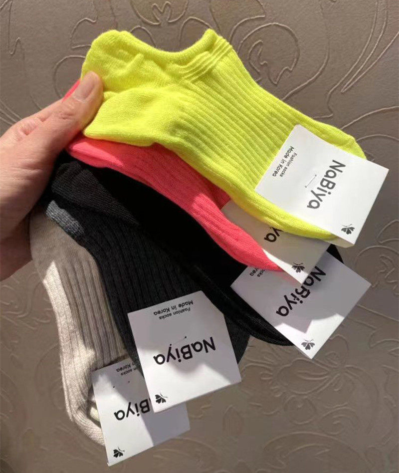 韩国代购糖果色纯棉船袜男女 不掉跟 防臭纯色运动防滑隐形袜