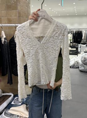 东大门代购V领修身蕾丝打底衫