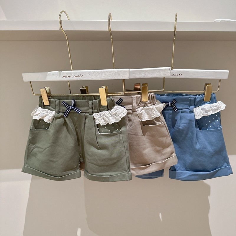 80-160日系女童三色牛仔面料镂空绣花边松紧腰短裤