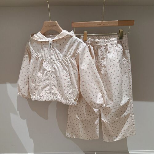 包邮100-155韩系高端女童满印小花连帽外套+松紧腰长裤