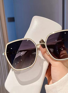 【宫佩Cocoa小苏】墨镜女2025新款高级防紫外线大脸显瘦偏光太阳