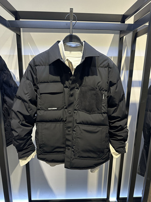 B2ACE4267 太平鸟男装2024年冬季新款时尚休闲翻领轻薄羽绒服外套