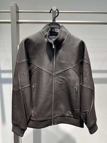 B1BDF4F01 太平鸟男装2025冬季新款插肩袖宽松休闲皮衣夹克外套潮