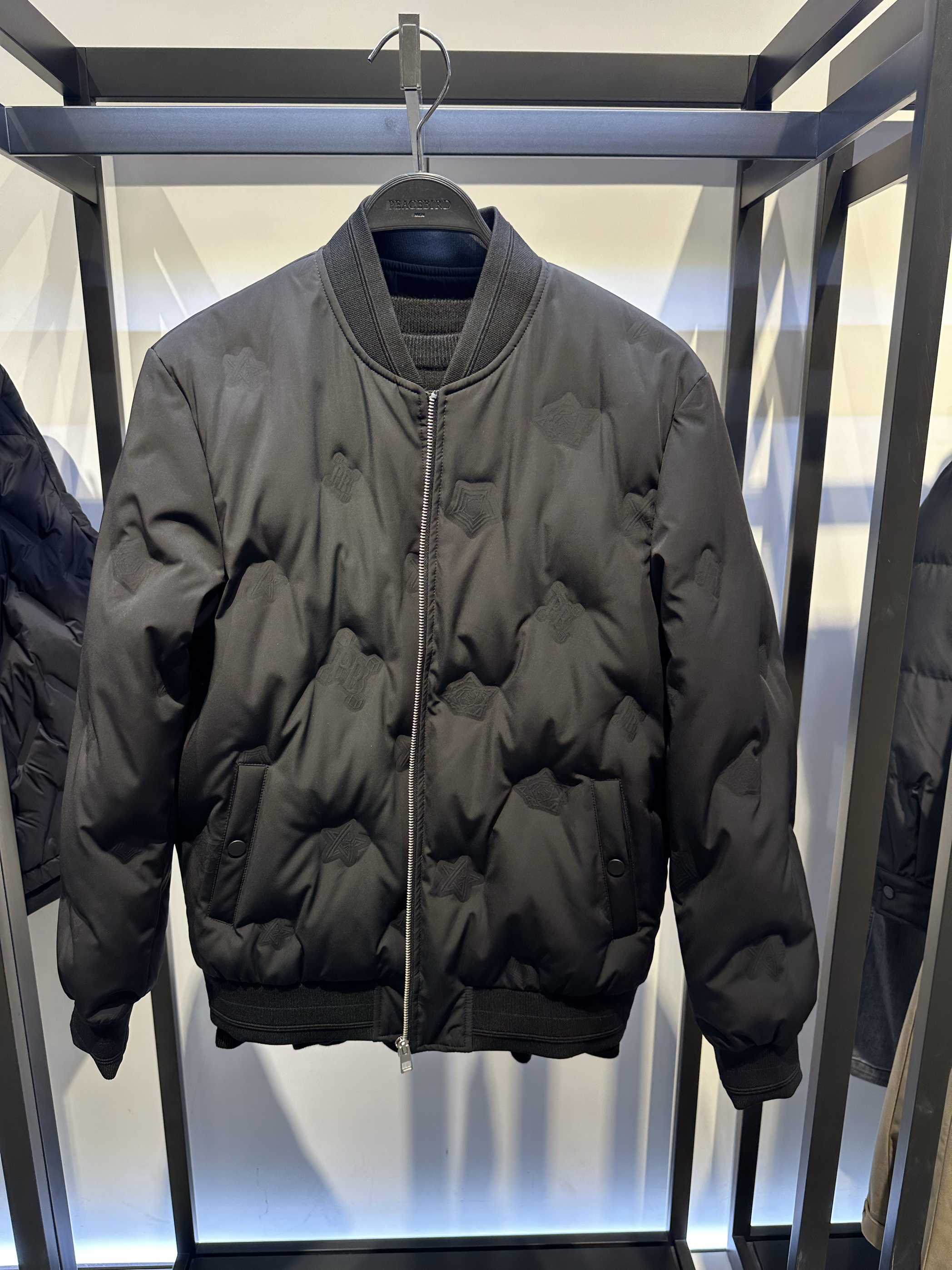 B1ACE4226 太平鸟男装2024冬季新款黑色休闲宽松棒球羽绒服外套潮