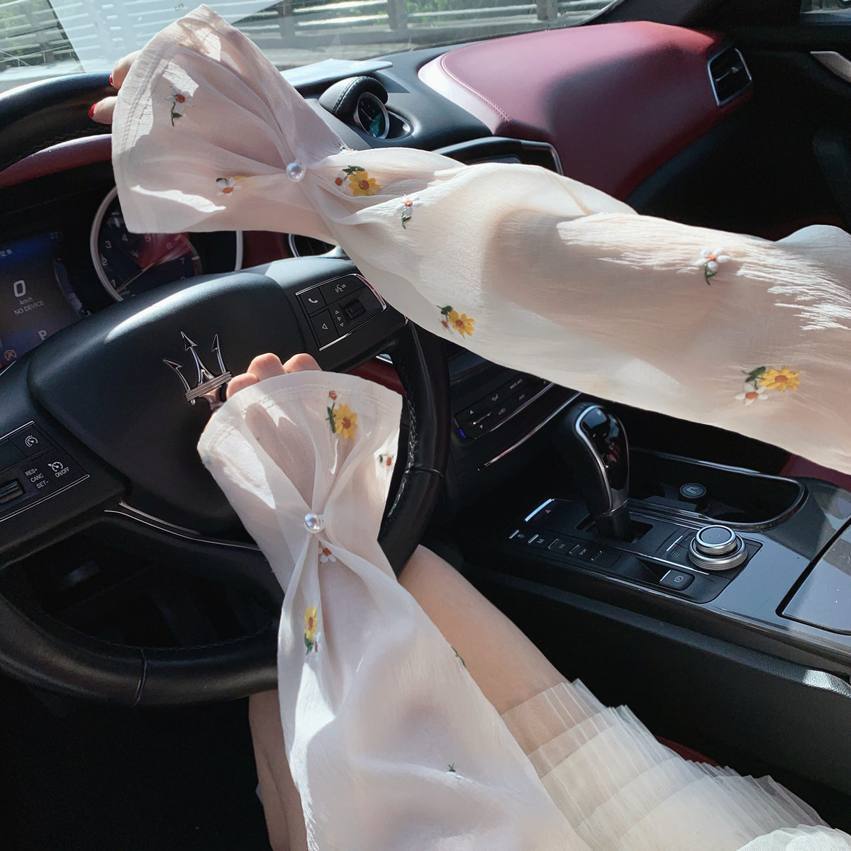 夏季刺绣花朵防晒冰丝袖套珍珠扣设计户外遮阳防紫外线雪纺冰袖女,服饰配件/皮带/帽子/围巾,防晒袖套,淘宝优惠券,粉丝福利购,淘宝优惠卷