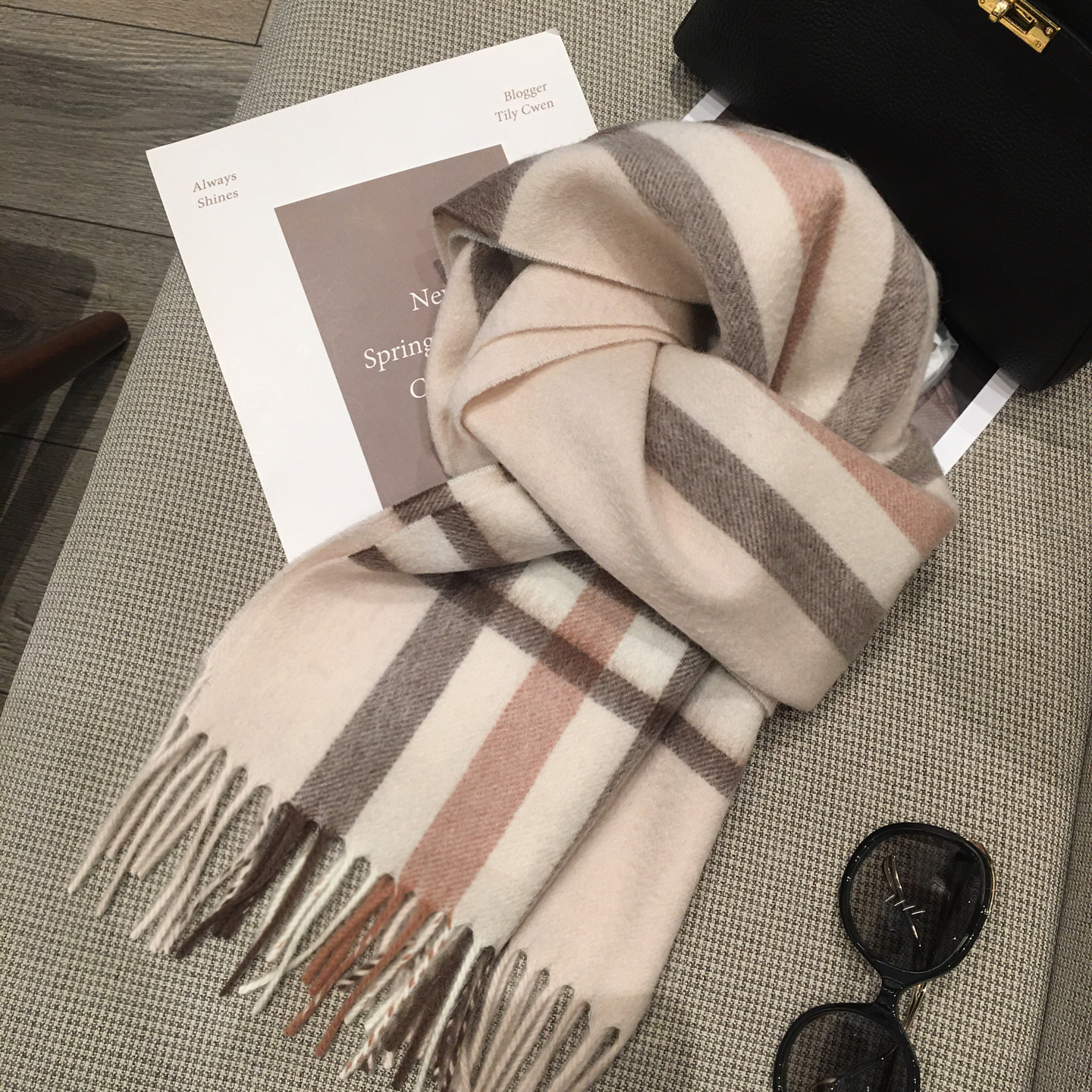 小溜 12月8日新品  澳洲绵羊毛WOOL100%羊毛格子围巾披肩两用