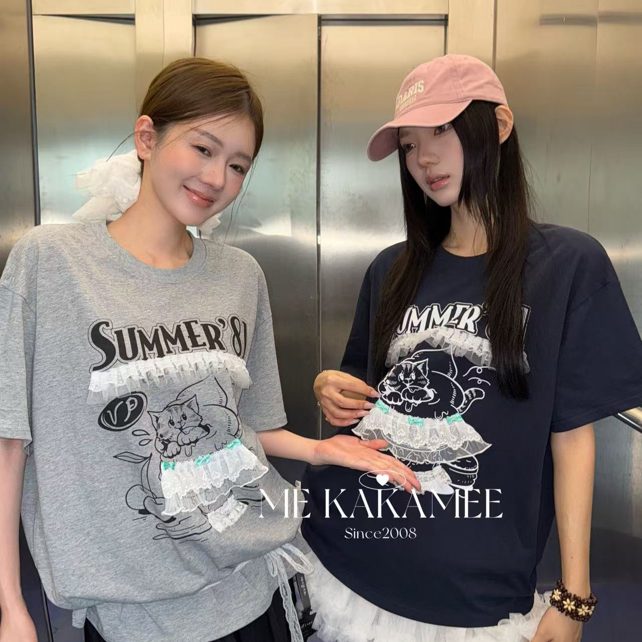 ME KAKAMEE-夏新品喷画小猫立体蕾丝工艺设计感大版短袖T恤9358