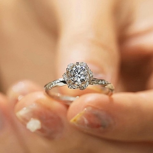 其他女银气质高奢戒指莫桑石