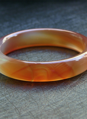 天然巴西玛瑙手镯玉髓