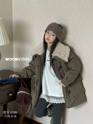 吾束2025冬款儿童翻领仿羊羔毛加绒派克服男女童保暖外套潮55380