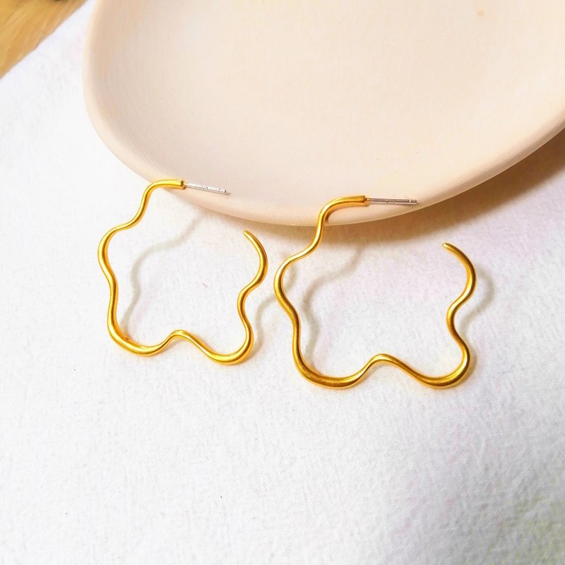 S925纯银针欧美简约M金属几何C字耳钉饰品百搭时尚个性耳环耳饰女