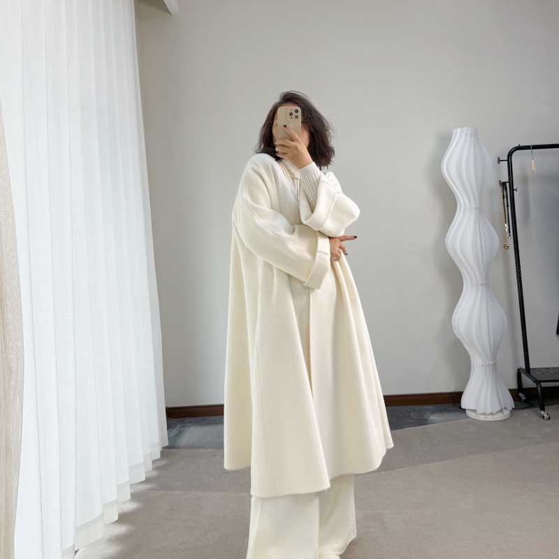 白色羊毛人生大衣后背开叉呢外套