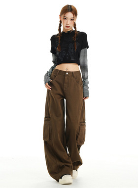 咖色中腰工装牛仔裤女2025年秋季新款宽松显瘦多口袋休闲阔腿裤子