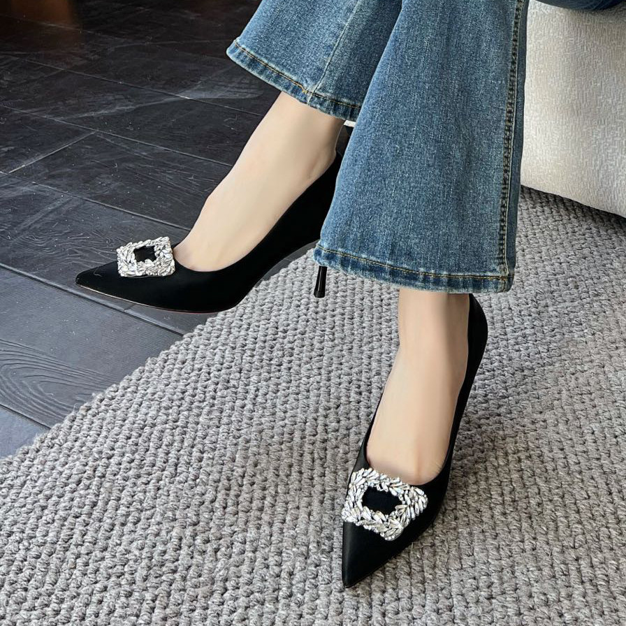 尖头细跟水钻高跟鞋2026春季新款气质浅口时装鞋方扣单鞋她致3397