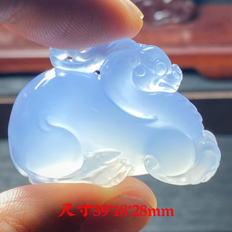 天然高冰土耳其蓝玉髓玛瑙高蓝6A料仿古貔貅瑞兽雕件挂件吊坠项坠
