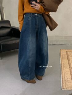 SKY3016韩系秋冬新显瘦高腰直筒休闲女百搭阔腿气球弯刀牛仔裤子