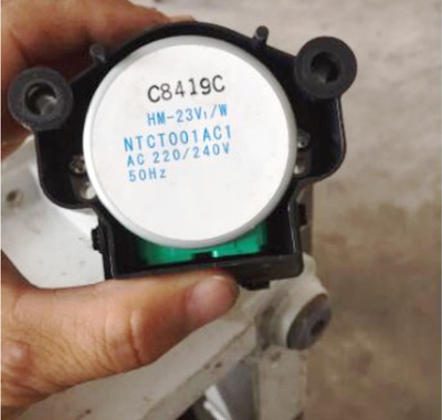 适用松下洗衣机HM-23V1/W NTCT001AC1/XQB55-8560排水牵引器AC220