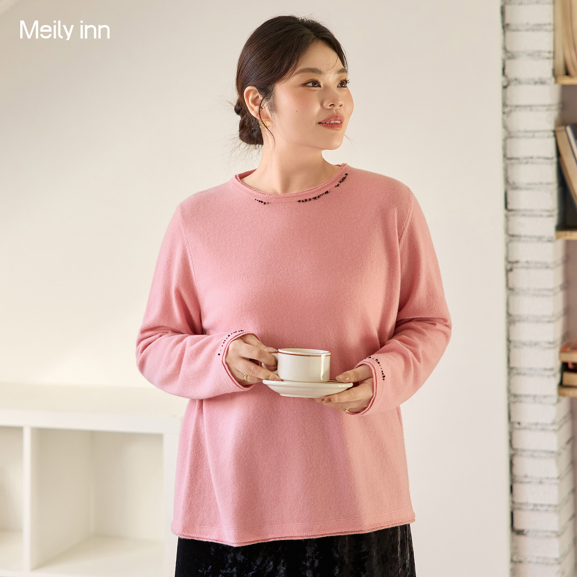 【100%美丽诺羊毛】美丽客栈大码女装2025冬新款胖mm黑色珠绣毛衣