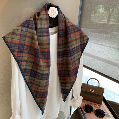 大三角巾披肩格子围巾