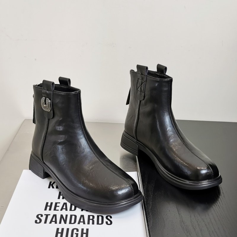 舒适软皮马丁靴女2025秋冬新款复古英伦风平底机车靴百搭潮流短靴