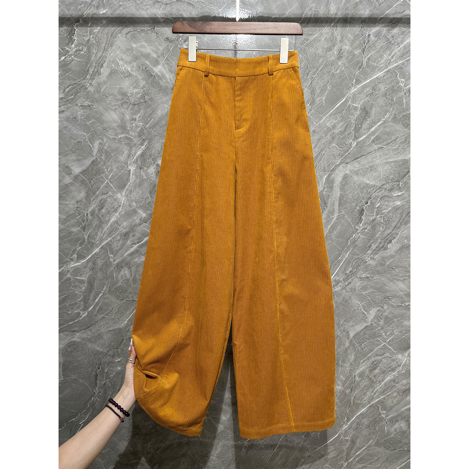 深圳南油灯芯绒香蕉型裤子女秋冬宽松阔腿裤休闲长裤松紧腰高级感,女装/女士精品,休闲裤,淘宝优惠券,粉丝福利购,淘宝优惠卷