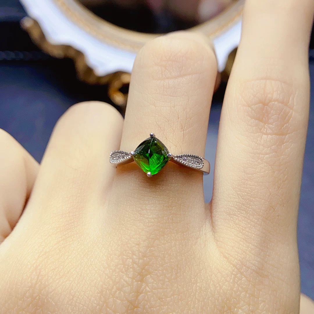 天然透辉石戒指，晶体全净火彩爆闪，S925银精工镶嵌520礼物