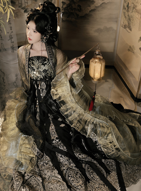 华姿仪赏金色羽毛神话创想系列金乌还巢摄影走秀诃子裙