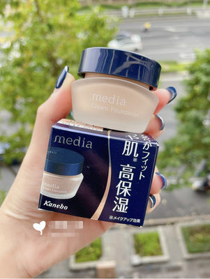 日本嘉娜宝任何肤质粉底霜