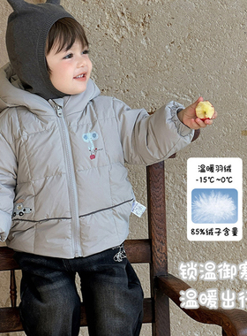 婴儿白鸭绒连帽羽绒服洋气外套宝宝蚕丝无骨上衣黑色加绒牛仔裤